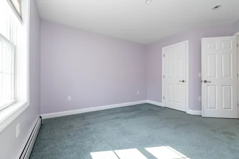 2b Griffin Road Londonderry NH 03053
