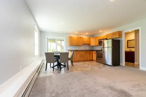 2b Griffin Road Londonderry NH 03053