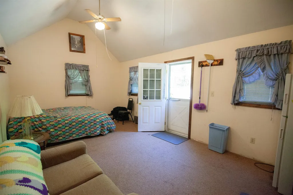 111 Green Mountain Road Effingham NH 03882