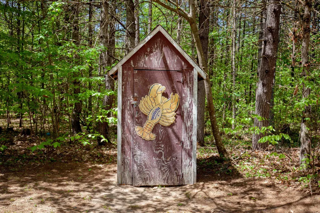 111 Green Mountain Road Effingham NH 03882