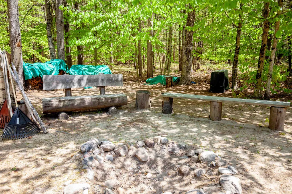 111 Green Mountain Road Effingham NH 03882