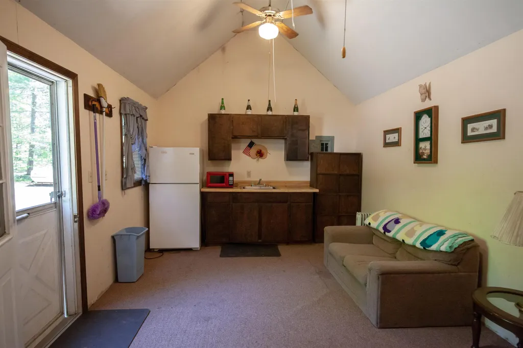 111 Green Mountain Road Effingham NH 03882