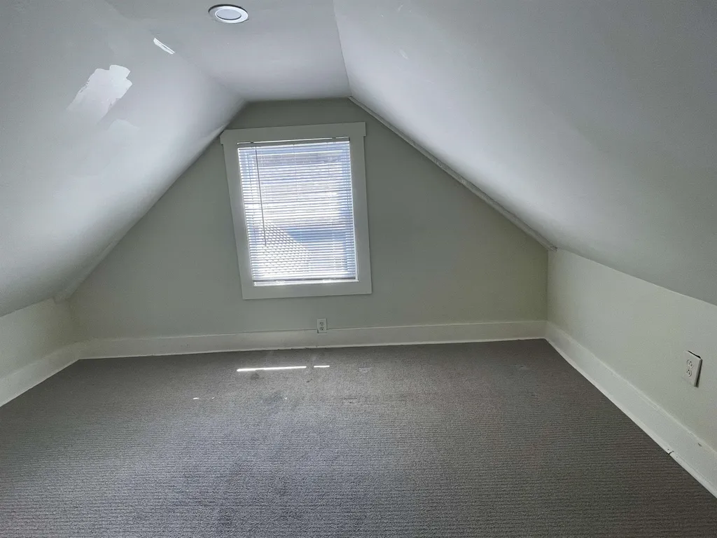 21 East Bow Street Franklin NH 03235