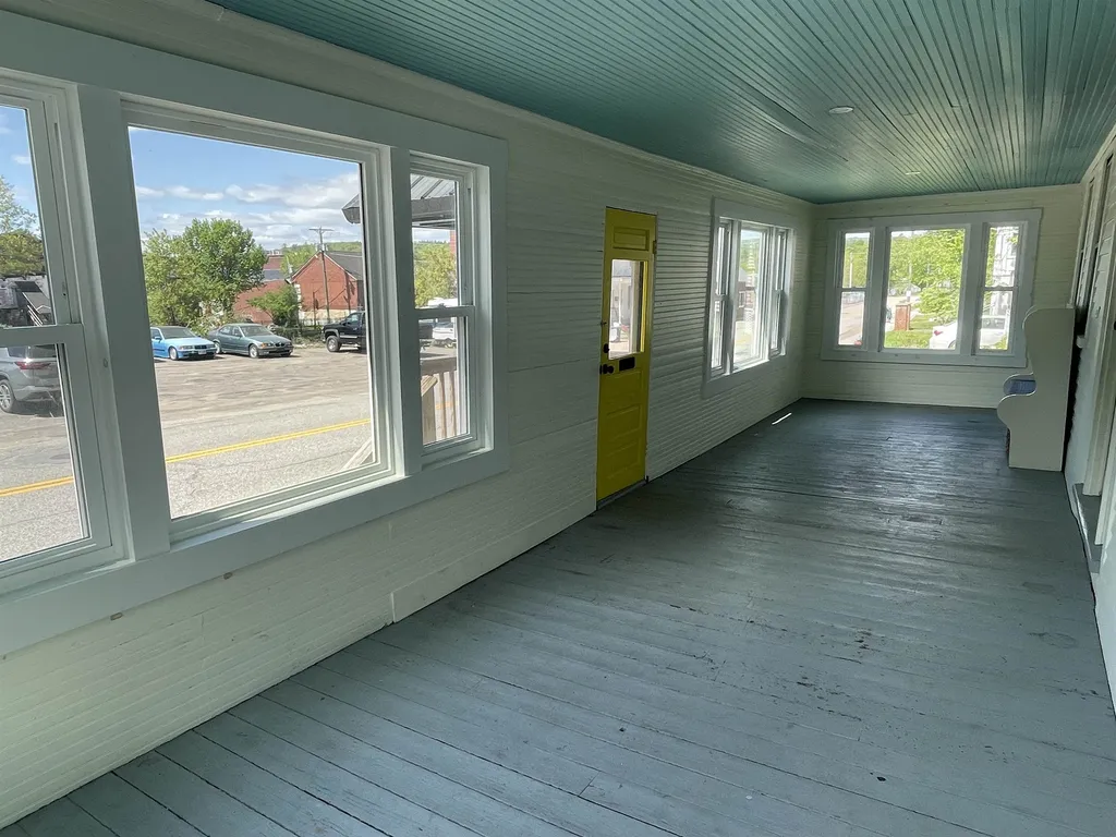 21 East Bow Street Franklin NH 03235