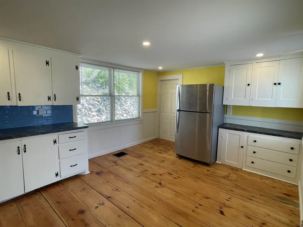 21 East Bow Street Franklin NH 03235