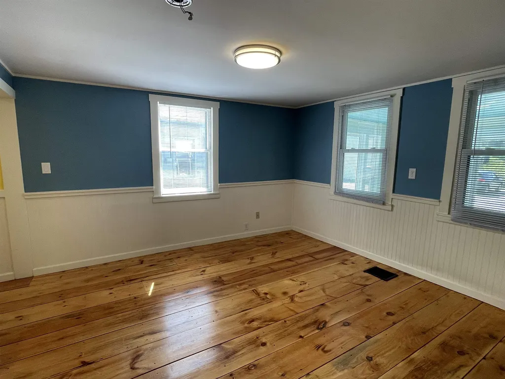 21 East Bow Street Franklin NH 03235