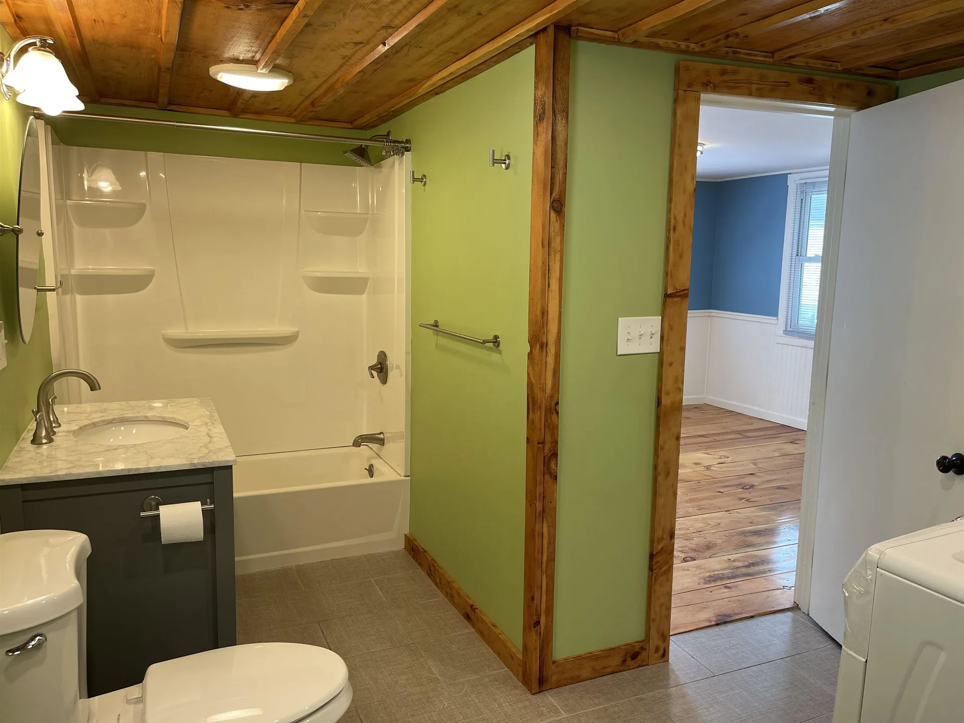 21 East Bow Street Franklin NH 03235