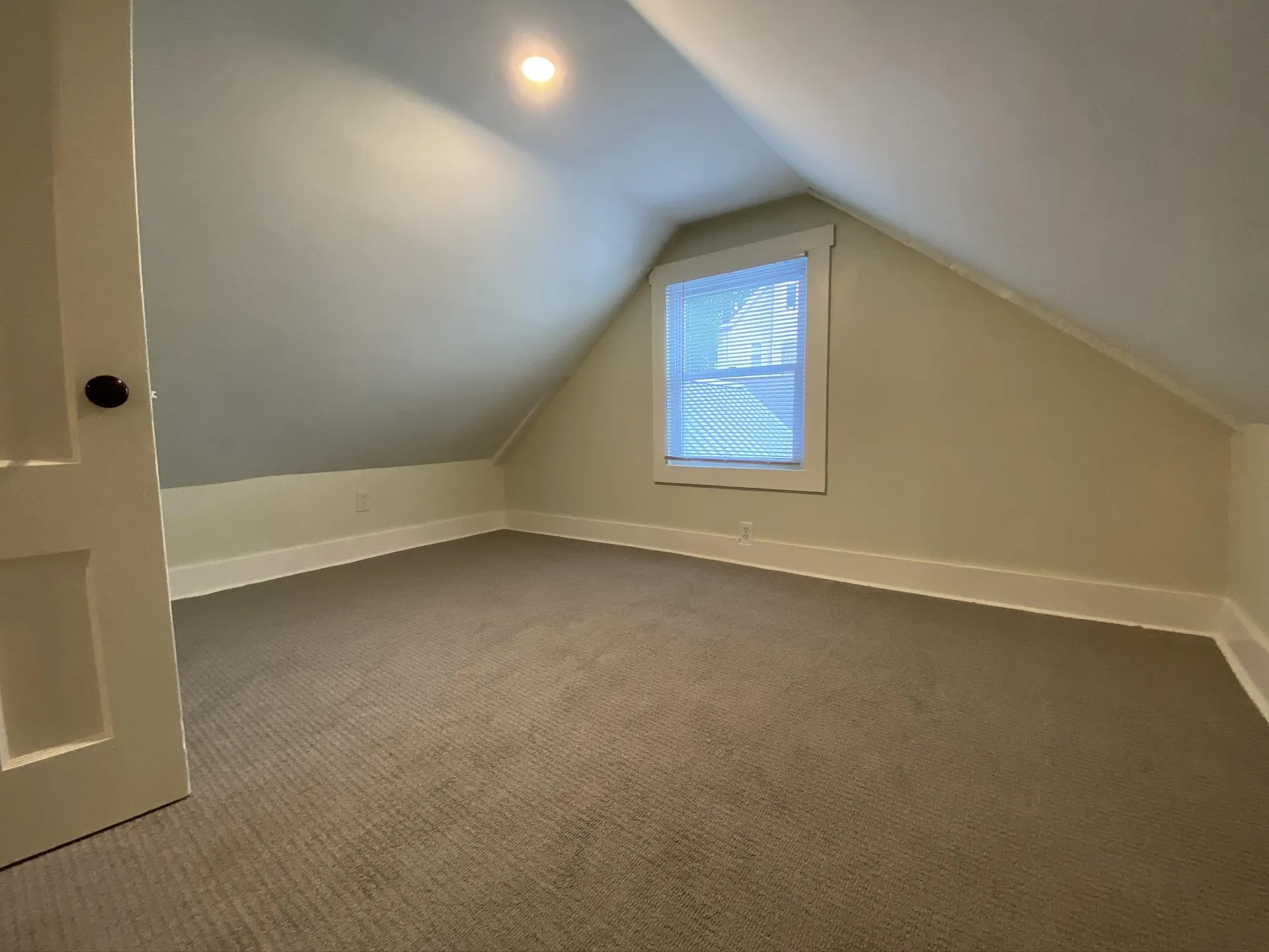 21 East Bow Street Franklin NH 03235