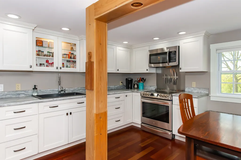 279 Province Road Barnstead NH 03218