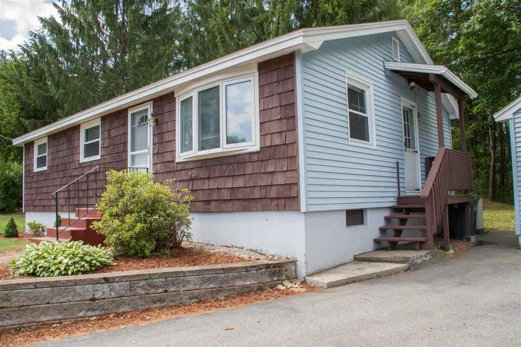 15 Ardon Drive Hooksett NH 03106