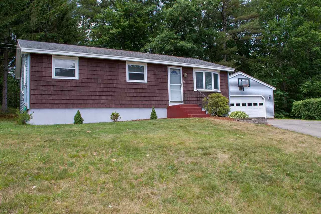 15 Ardon Drive Hooksett NH 03106