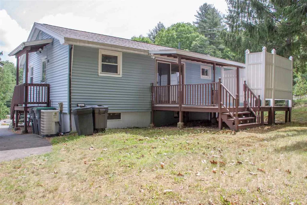 15 Ardon Drive Hooksett NH 03106