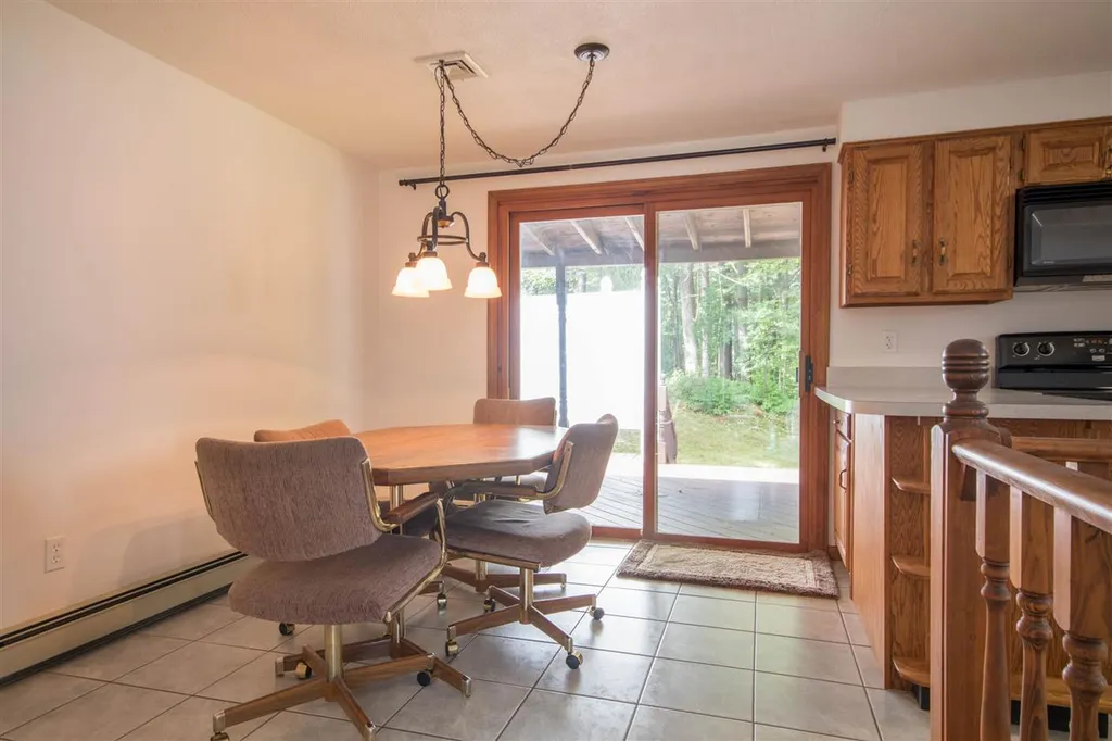 15 Ardon Drive Hooksett NH 03106