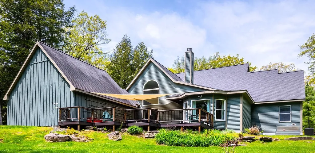 81 Bentley Road Hartford VT 05059