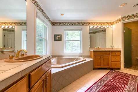 81 Bentley Road Hartford VT 05059