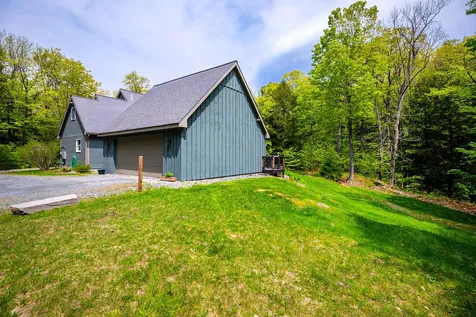 81 Bentley Road Hartford VT 05059