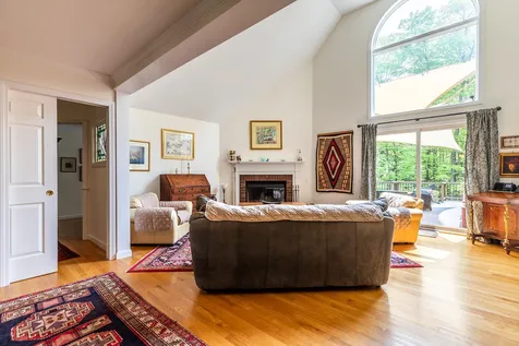 81 Bentley Road Hartford VT 05059