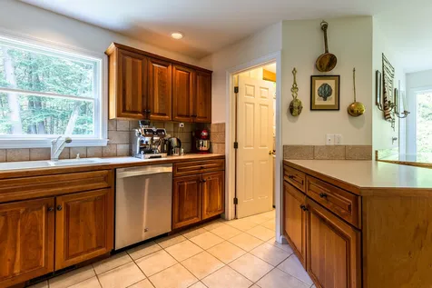 81 Bentley Road Hartford VT 05059