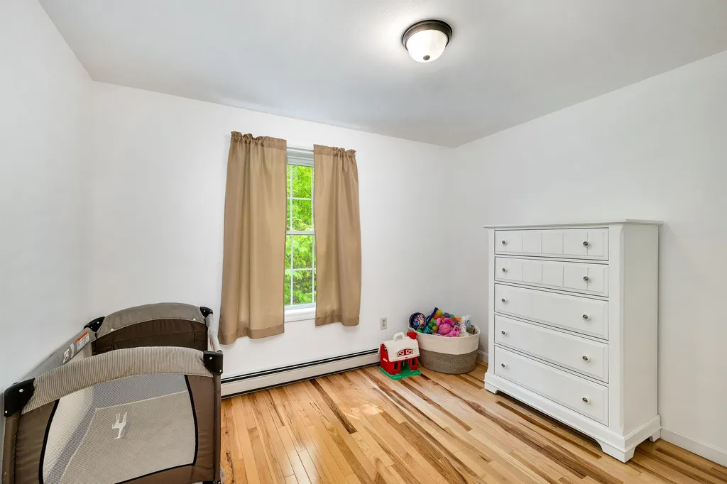 32 Friar Tuck Way Wolfeboro NH 03894