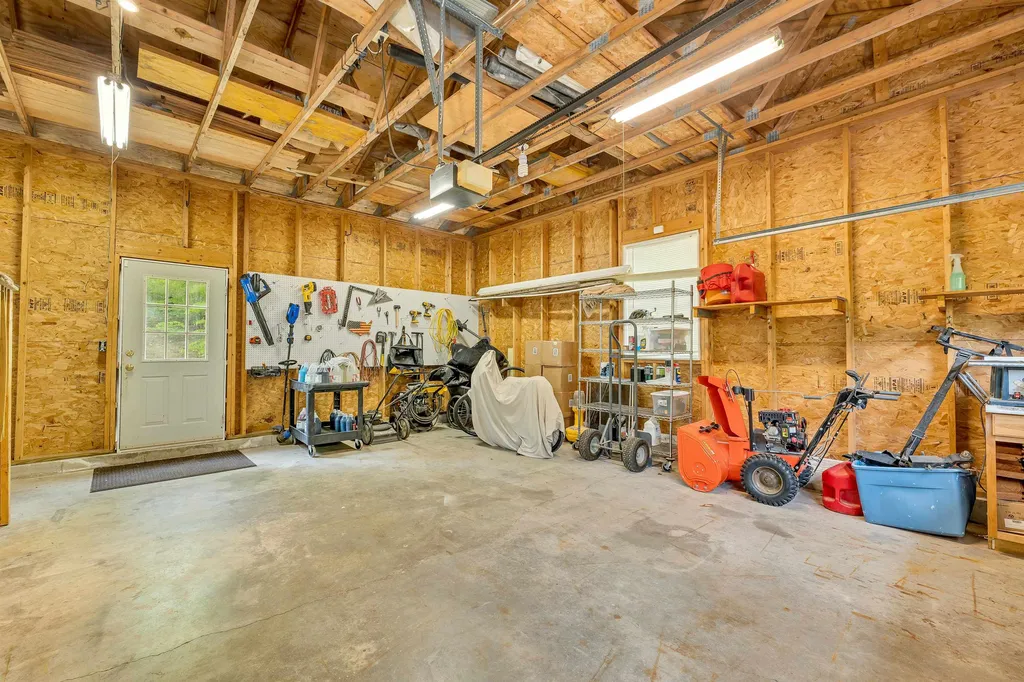 32 Friar Tuck Way Wolfeboro NH 03894