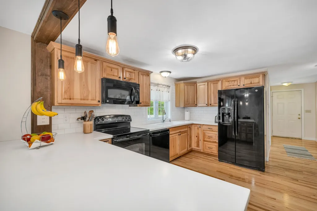 32 Friar Tuck Way Wolfeboro NH 03894