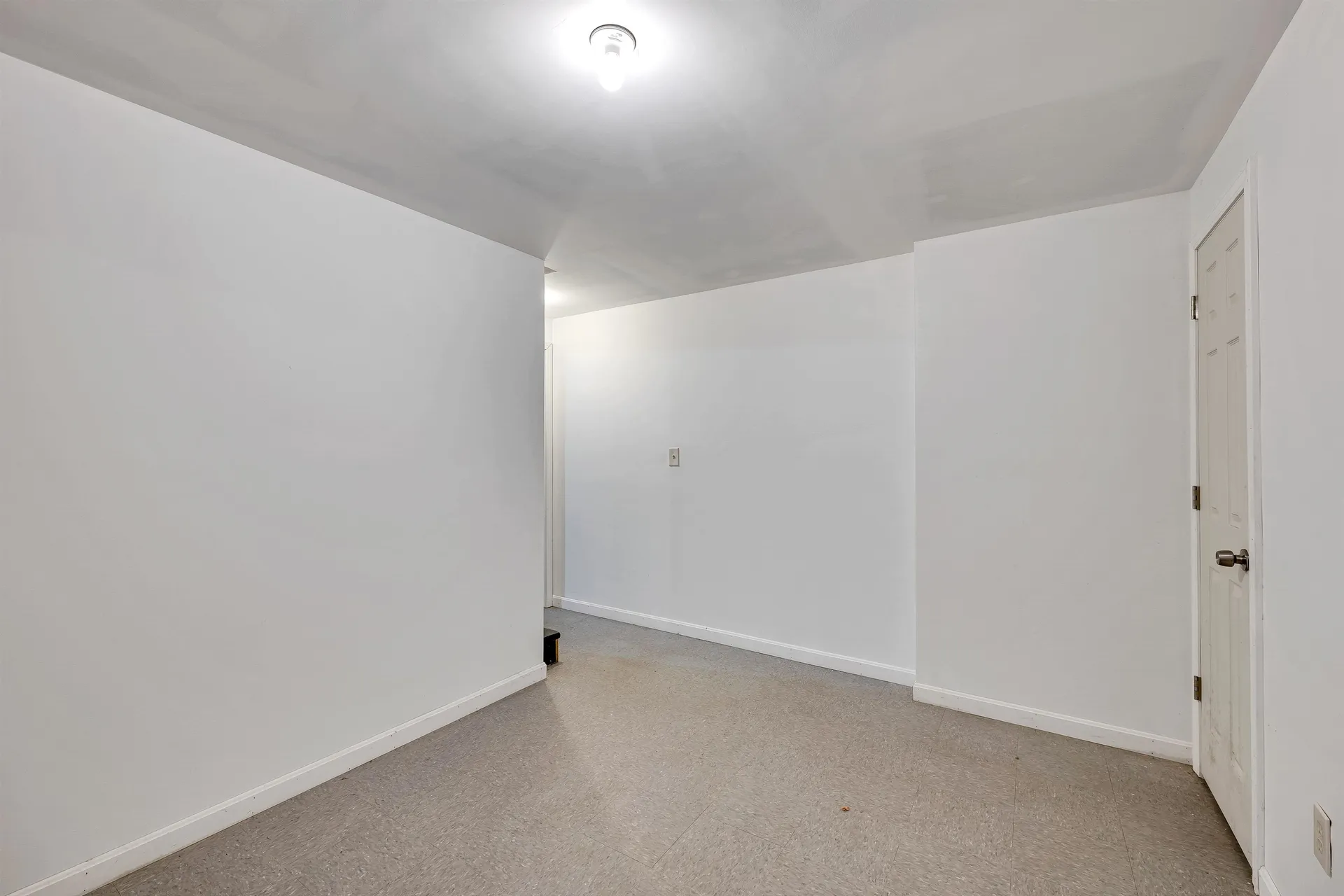 32 Friar Tuck Way Wolfeboro NH 03894