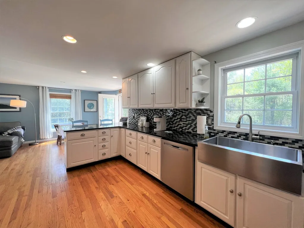 185 Old Dover Road Rochester NH 03867