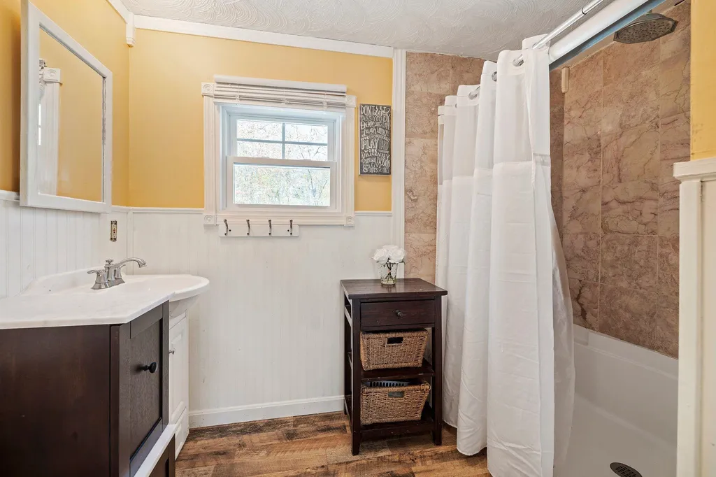 22 Christopher Lane Fremont NH 03044