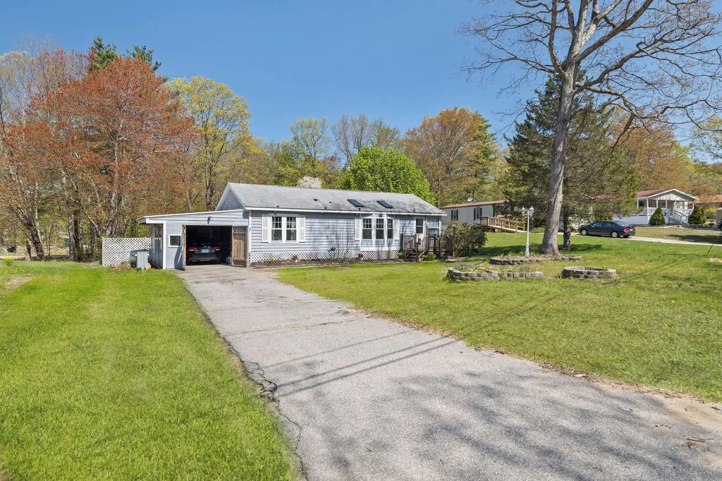 22 Christopher Lane Fremont NH 03044