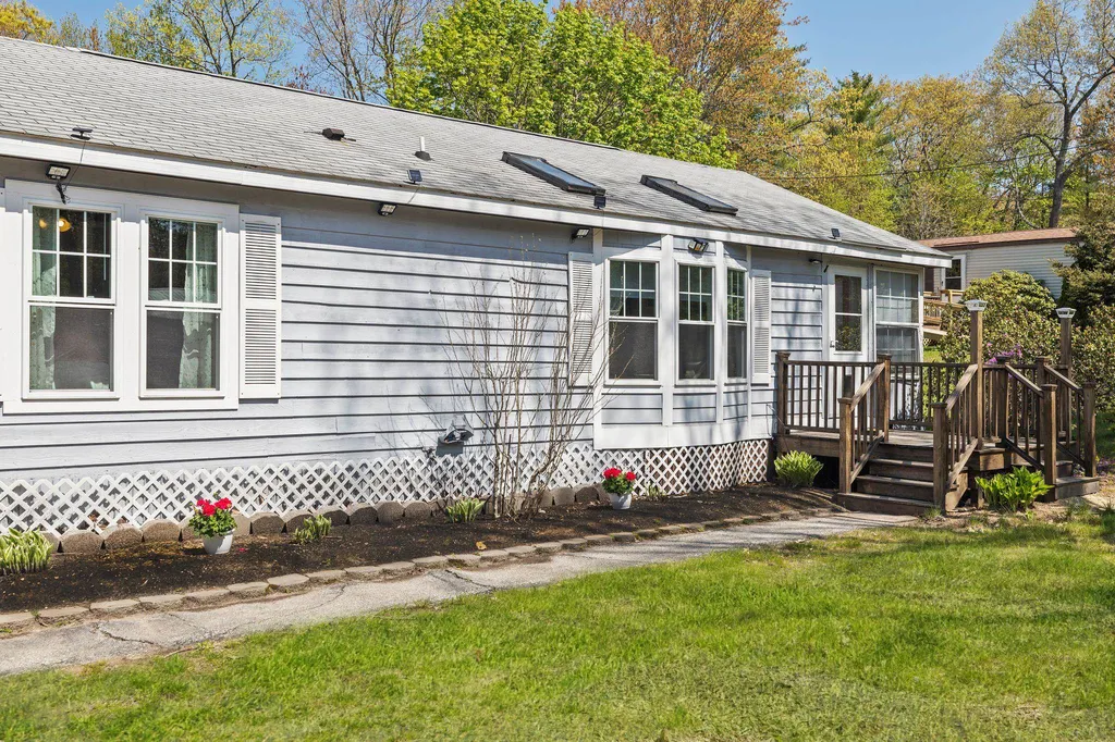 22 Christopher Lane Fremont NH 03044