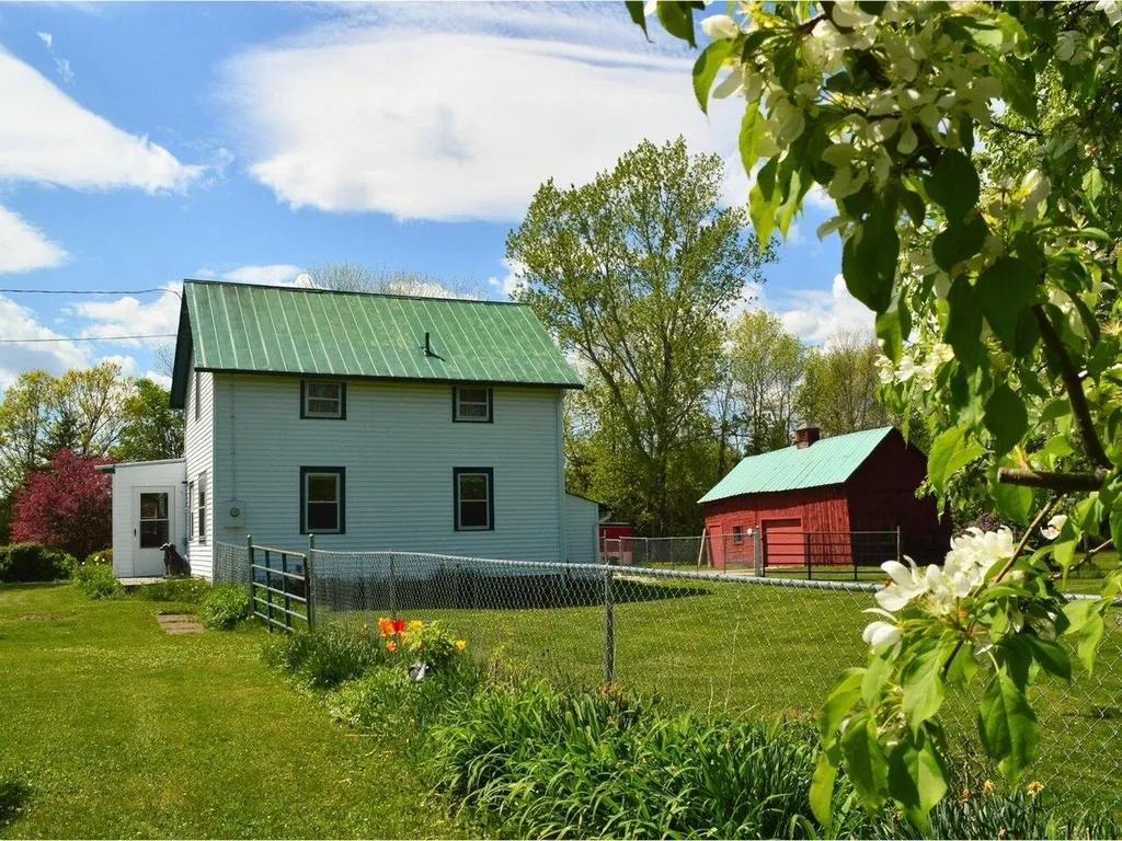 6 Allen Road Grand Isle VT 05458