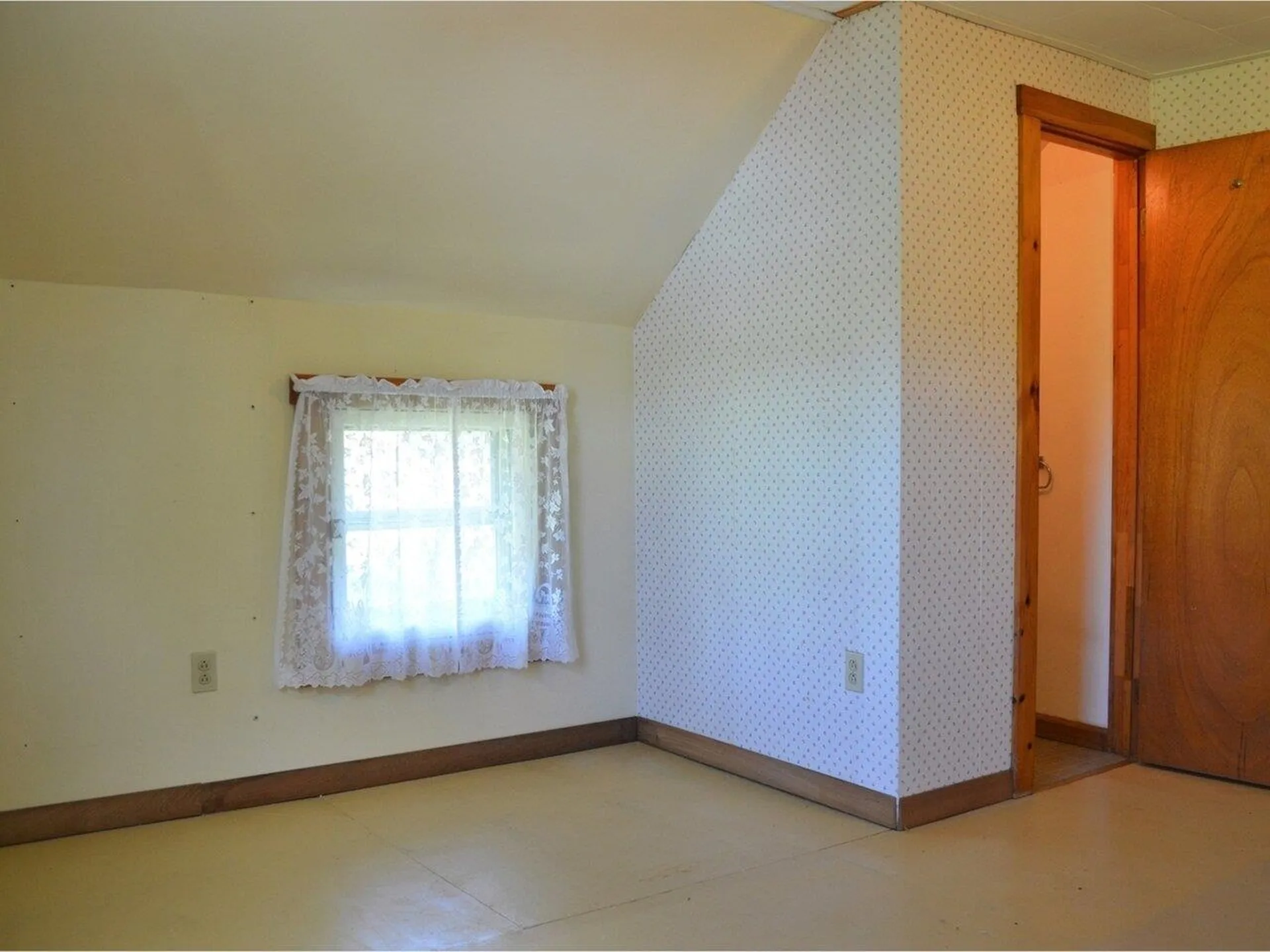 6 Allen Road Grand Isle VT 05458