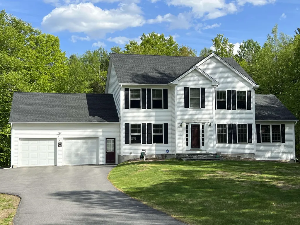55 Buckingham Lane Hopkinton NH 03229