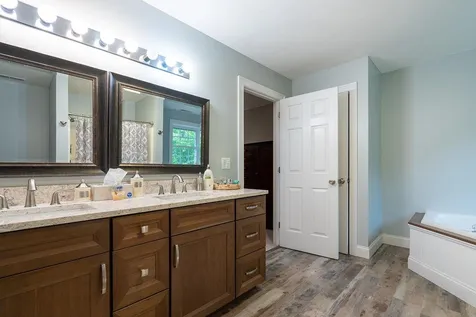 55 Buckingham Lane Hopkinton NH 03229