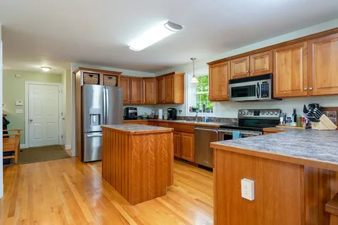 55 Buckingham Lane Hopkinton NH 03229
