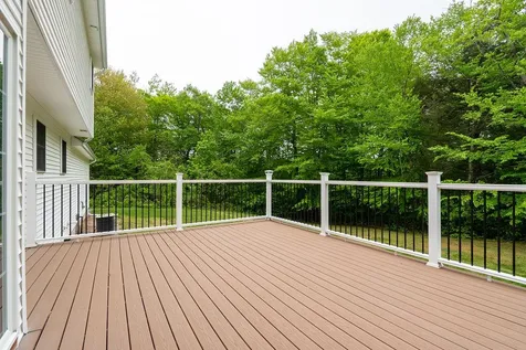 55 Buckingham Lane Hopkinton NH 03229