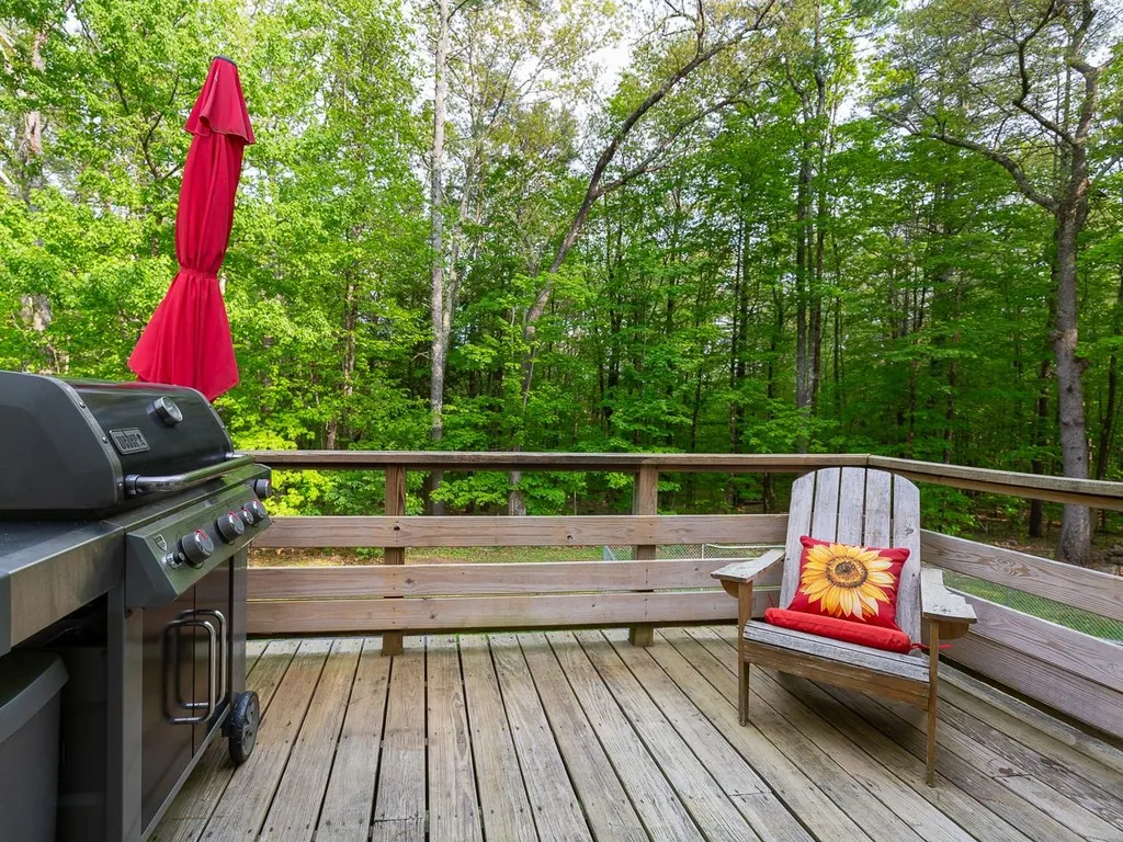 9 Decato Drive Lee NH 03861