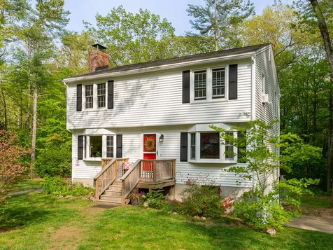 9 Decato Drive Lee NH 03861