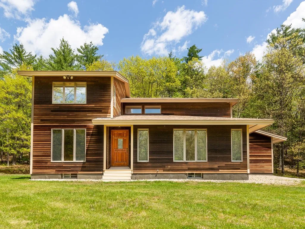 247 Tolend Road Barrington NH 03825