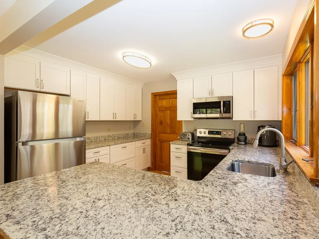 247 Tolend Road Barrington NH 03825