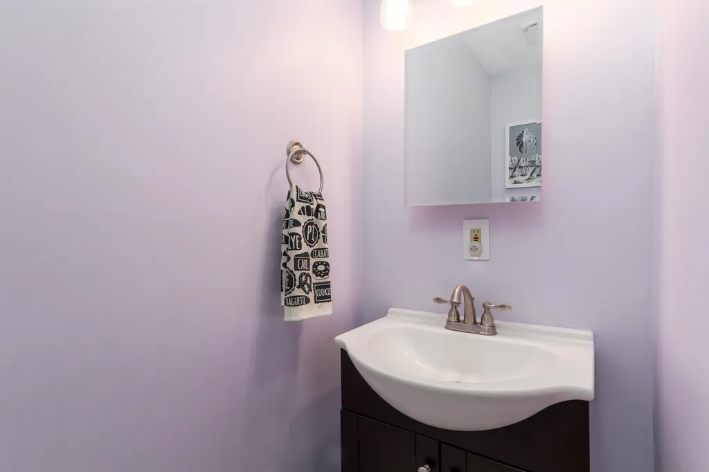 51 Red Pines Lane Colchester VT 05446