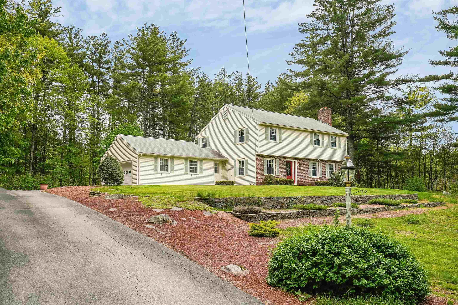 42 Edinburgh Drive Bedford NH 03110