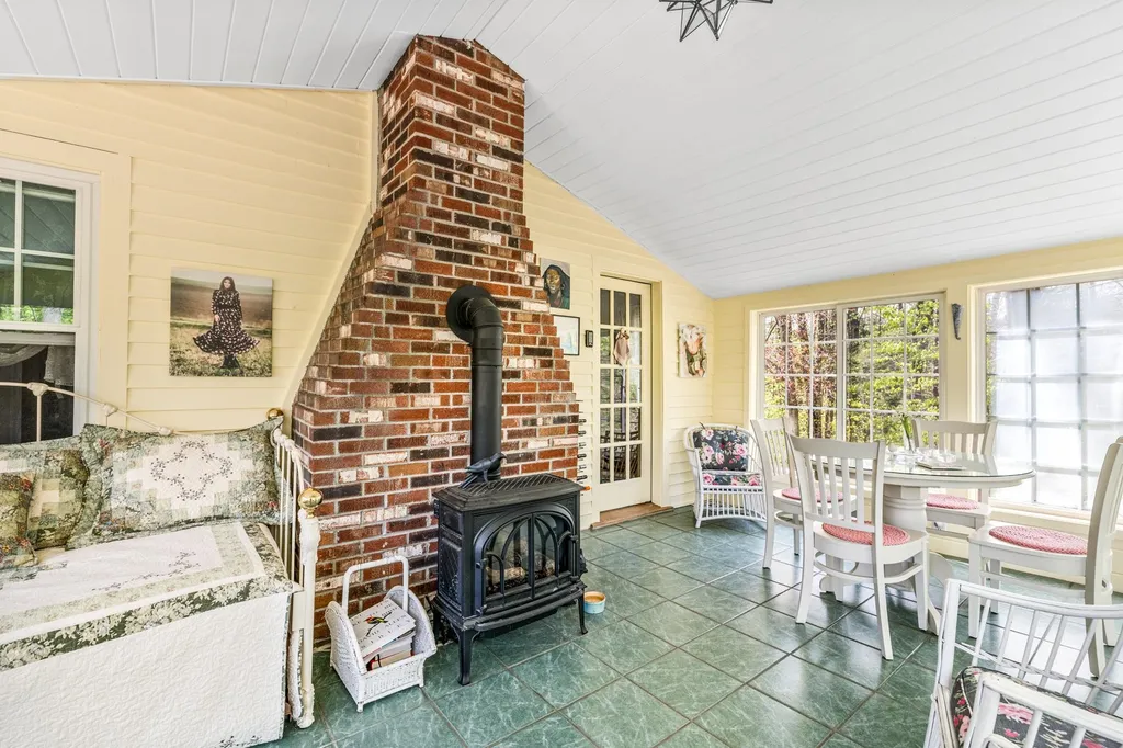 24 Mcdonough Road Newport NH 03773