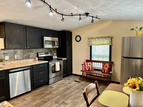 99 Beech Terrace Derry NH 03038