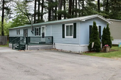 99 Beech Terrace Derry NH 03038