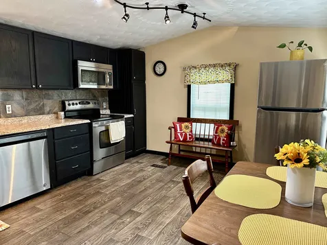 99 Beech Terrace Derry NH 03038