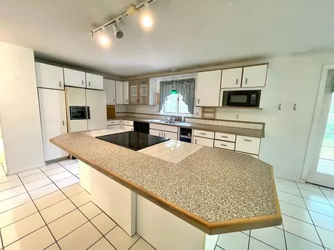 73 Tibbetts Hill Road Goffstown NH 03045