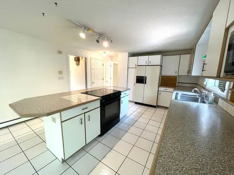 73 Tibbetts Hill Road Goffstown NH 03045