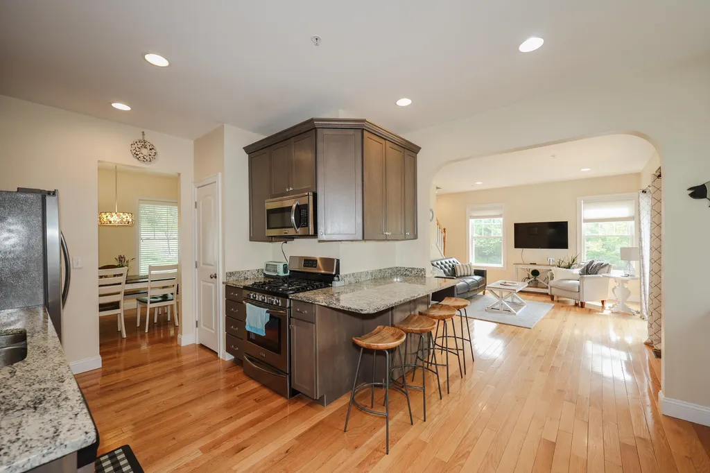 30 Daylily Lane New Boston NH 03070