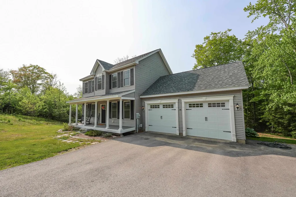 30 Daylily Lane New Boston NH 03070